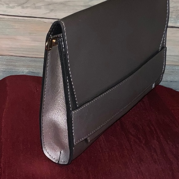 Summer & Rose Celine Crossbody - Picture 3 of 7